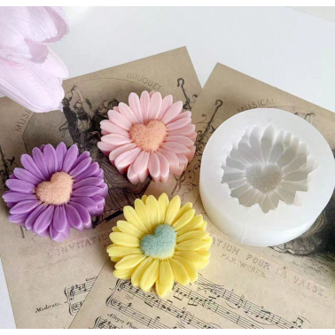 Moule en Silicone Fleur Marguerite Cœur – Bougie DIY (Ø 7 cm) 🌼💖