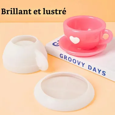Set de 2  Moules silicone pour tasse à café et soucoupe avec motif  forme de cœur
