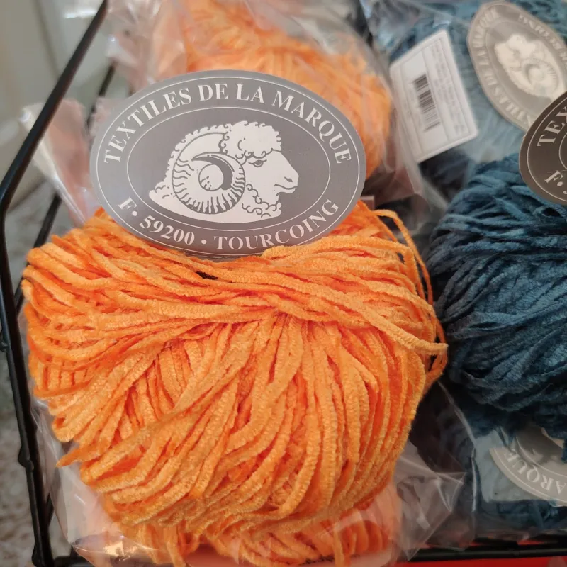 Laine Gros Velours 13 - 1 pièce Pelote de Fil Doux Bleu Canard - Textiles de La Marque