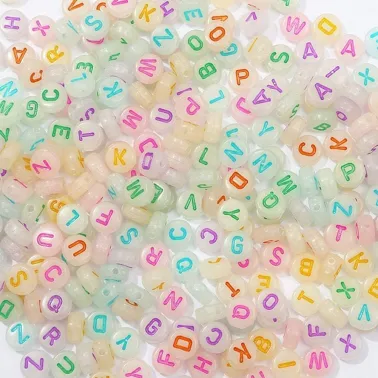 Lot 52 perles rondes lumineuses lettres alphabets - 7 mm - avec trou